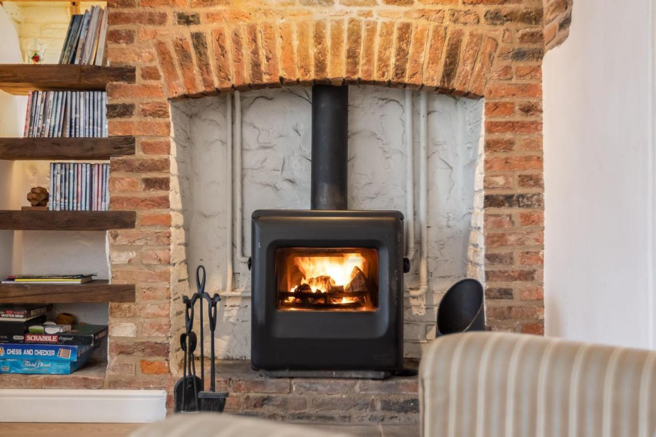 Quaint Cottage In The Heart Of North Yorkshire Village - Pet Friendly Free Stillington 외부 사진